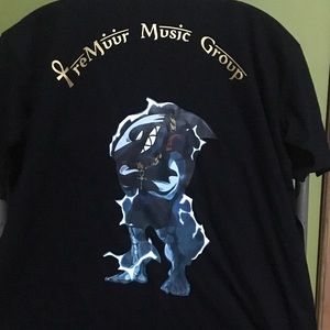 Black gold letters of TreMuurMusic Group T-Shirt